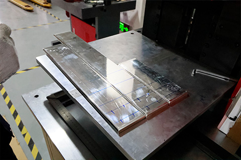 光伏并网柜具备哪些保护功能？